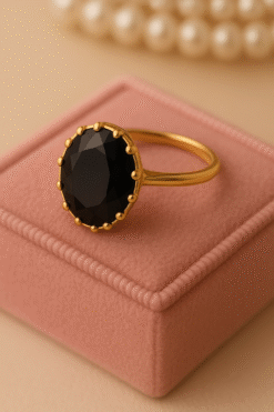 Kissmis Anti-Tarnish Matte-Finish Black Oval Ring – Gold-Tone